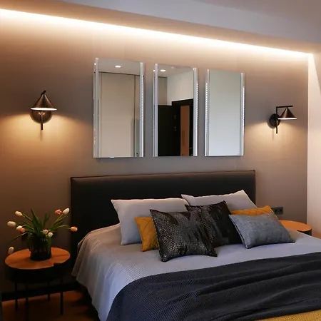 Butas Elegant Embassy In Heart *